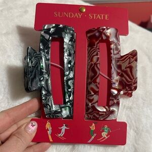 Sunday state set of 2 large red and green hair claw clips